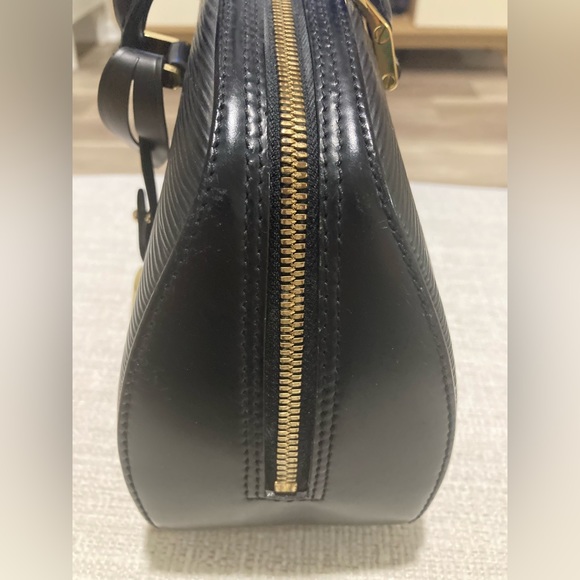 Vintage Authentic Louis Vuitton Jasmin Bag - Picture 6 of 15